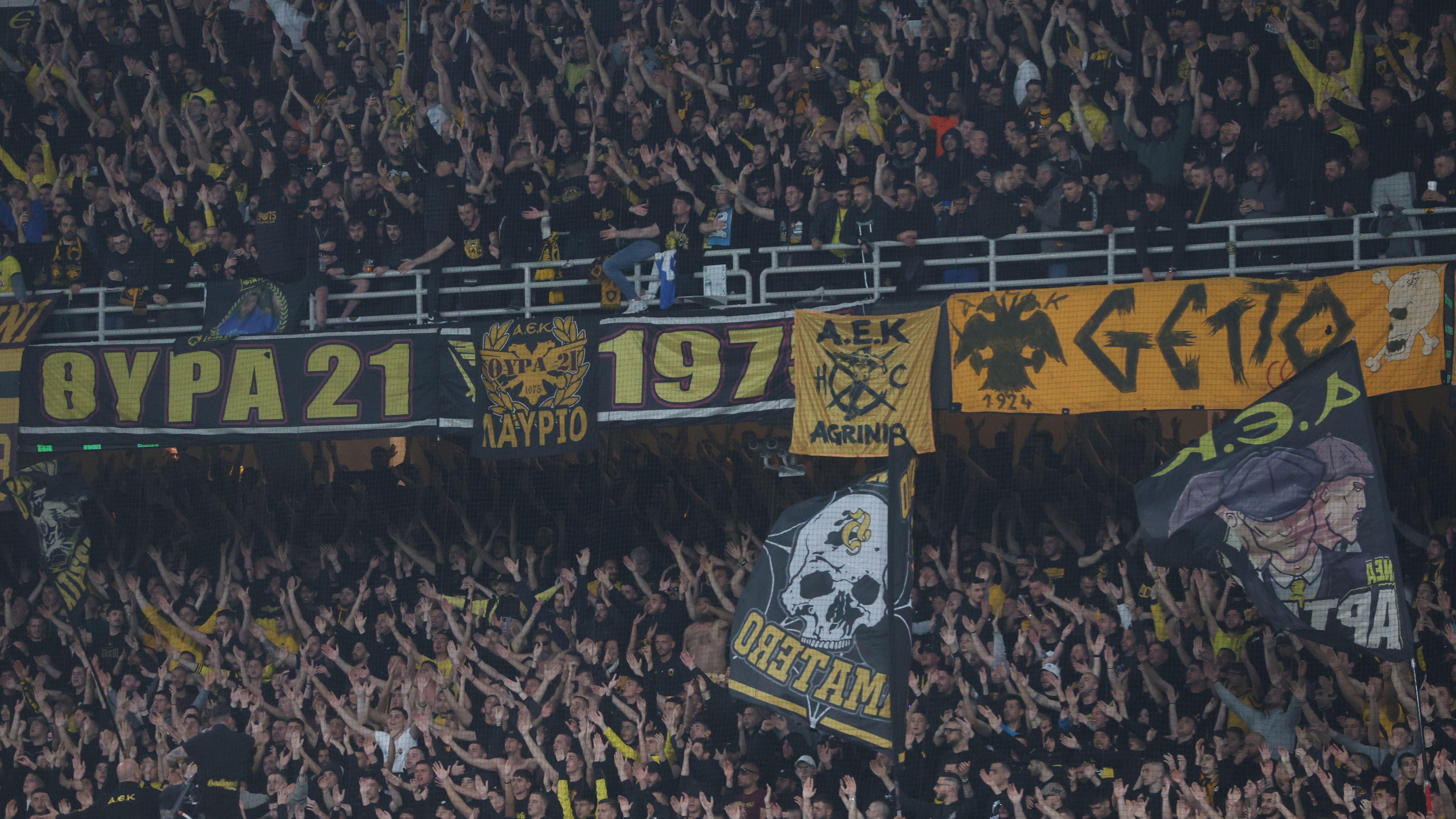 Sezona fudbalskih čuda: Neočekivani šampioni u evropskim ligama 4 AEK, atinski AEK, navijači AEK-a