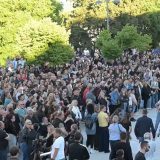 Stotine građana na mirnom protestu u Drnišu zbog ubistva 19-godišnjaka 11