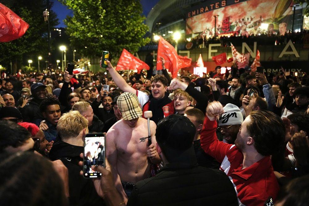 Vatromet i TikTok pesma: Arsenal šampion Premijer lige posle 22 godine 8 arsenal, navijači arsenala