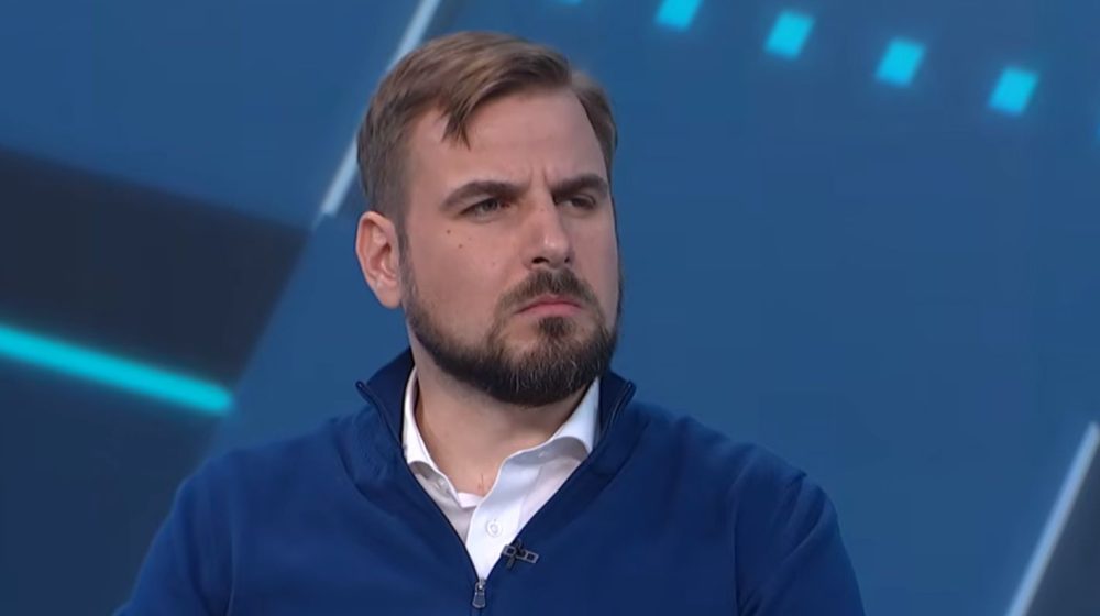 Ko je Filip Grbić, koji je na RTS-u držao stranu Ani Brnabić? 1
