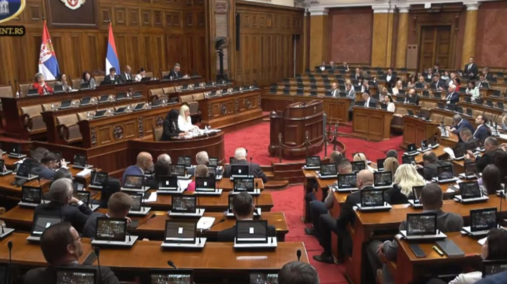 Poslanici opozicije pitaju na razne teme, tvrde i da je "bojler postao luksuz" 1