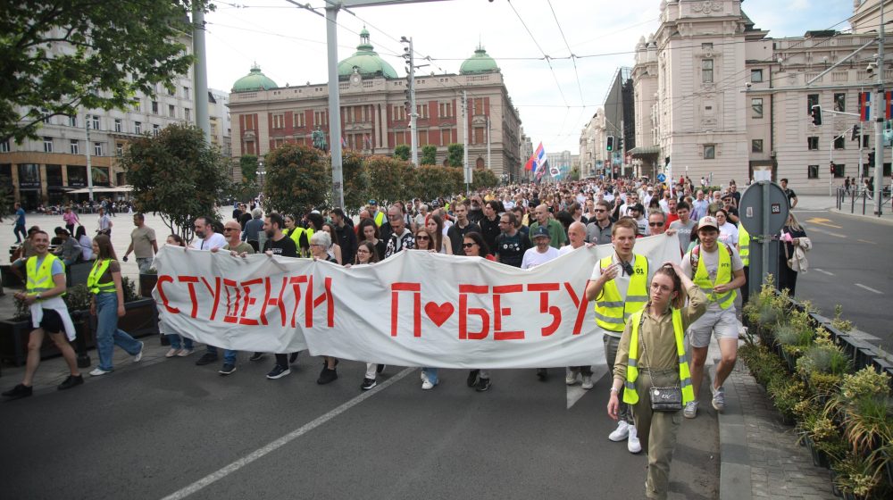 Subota na Slaviji: "Više predizborni skup nego protest" 1