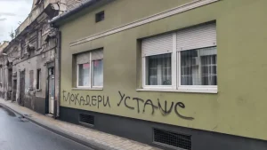Demokratska stranka Novi Sad: Režim hitno da prekine sa ispisivanjem grafita mržnje dok ne bude kasno 4