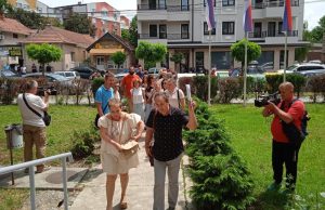 Ne želimo scene kao u Petoj gimnaziji u Beogradu ili Zmajevoj u Novom Sadu: Pismo opomene Unije sindikata prosvetnih radnika Kragujevca 9 Ne želimo scene kao u Petoj gimnaziji u Beogradu ili Zmajevoj u Novom Sadu: Pismo opomene Unije sindikata prosvetnih radnika Kragujevca 8