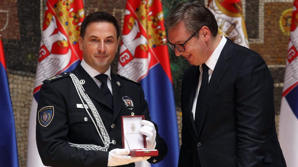 Ima li Vučić luksuz da se pred Vidovdan odrekne bilo kog funkcionera, pa makar on bio i bahat: Šta je sa portalom "Ko si bre ti" ? 3 Ima li Vučić luksuz da se pred Vidovdan odrekne bilo kog funkcionera, pa makar on bio i bahat: Šta je sa portalom "Ko si bre ti" ? 3