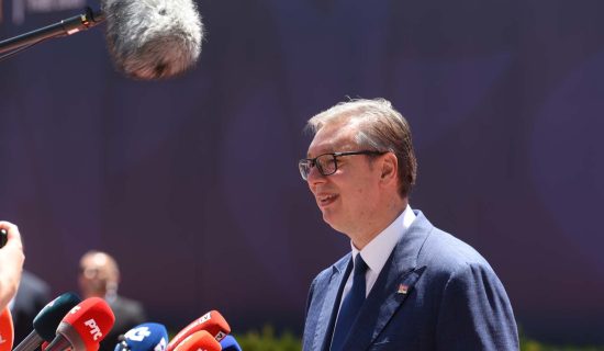Vučić se vratio u Srbiju: Kaže ogladneo u Tivtu od evropske hrane (VIDEO) 6