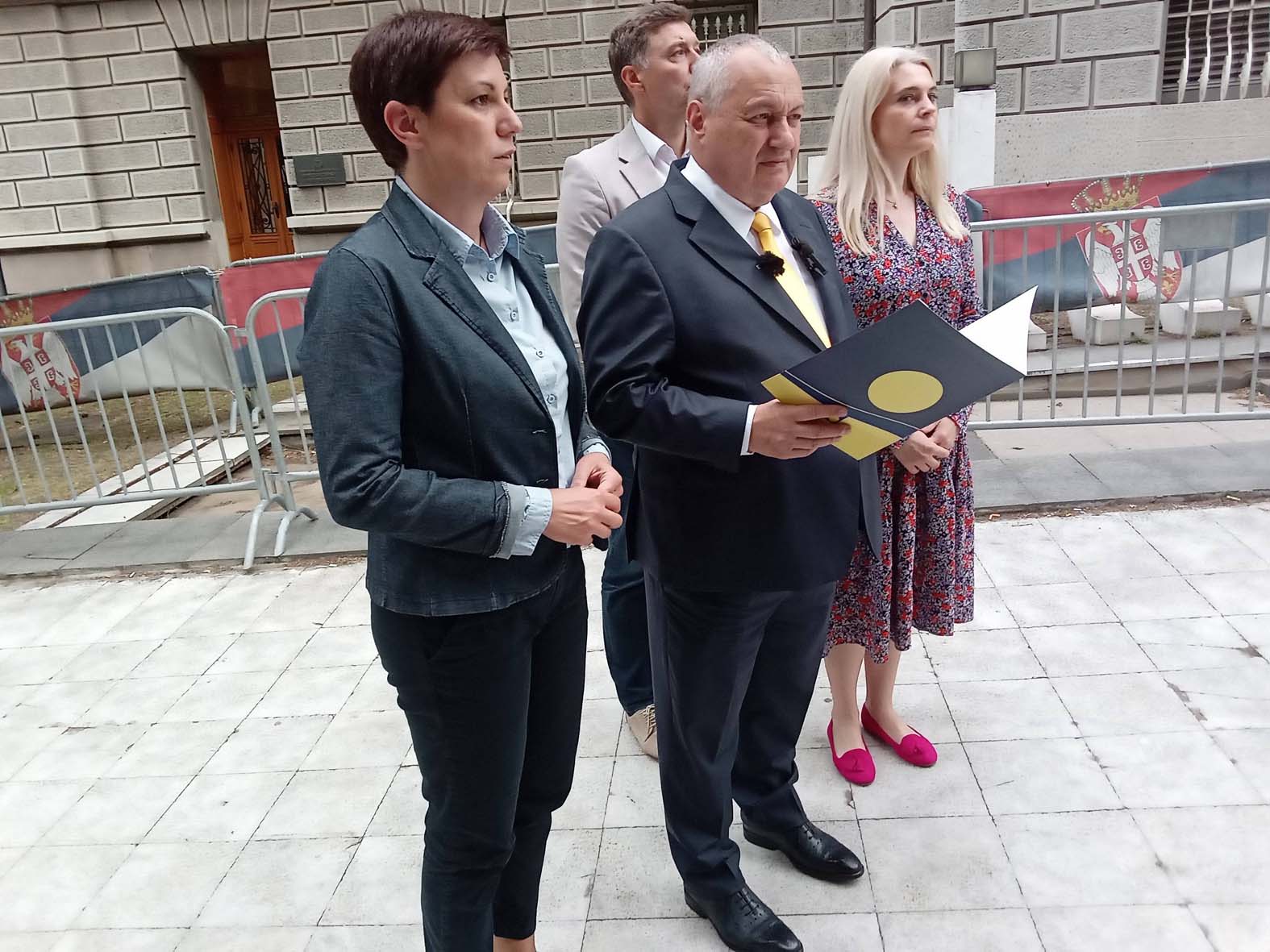 Strane i domaće reakcije na usvajanje rezolucije o Srbiji u EP: Sve je u Vučićevim rukama 4