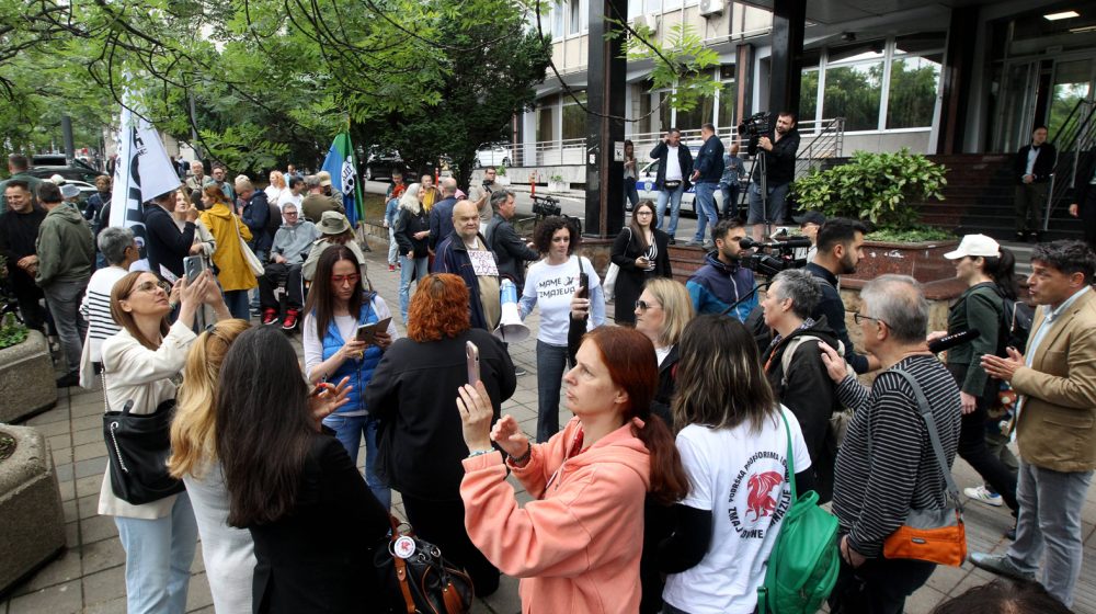 Roditelji učenika Jovine gimnazije ponovo u Beogradu, traže sastanak sa ministrom prosvete 8