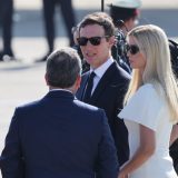 "Ivanka, idi kući": Hiljade ljudi protestovalo u Tirani protiv izgradnje luksuznog turističkog kompleksa povezanog sa Trampovim zetom 4