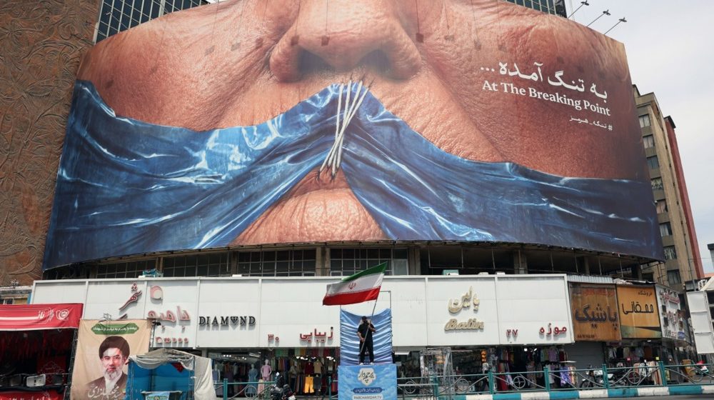 Napadnute američke baze u Zalivu: Iran odgovorio na akcije SAD duž Ormuza 9
