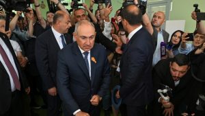 Putin doživeo težak poraz: Birači u Jermeniji čvrsto za Zapad, stranka Nikole Pašinjana bi mogla samostalno da formira vladu 18 Putin doživeo težak poraz: Birači u Jermeniji čvrsto za Zapad, stranka Nikole Pašinjana bi mogla samostalno da formira vladu 16