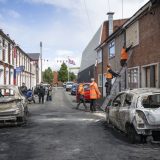 Napadač iz Belfasta izveden pred sud, očekuju se novi antiimigrantski protesti u Severnoj Irskoj 8