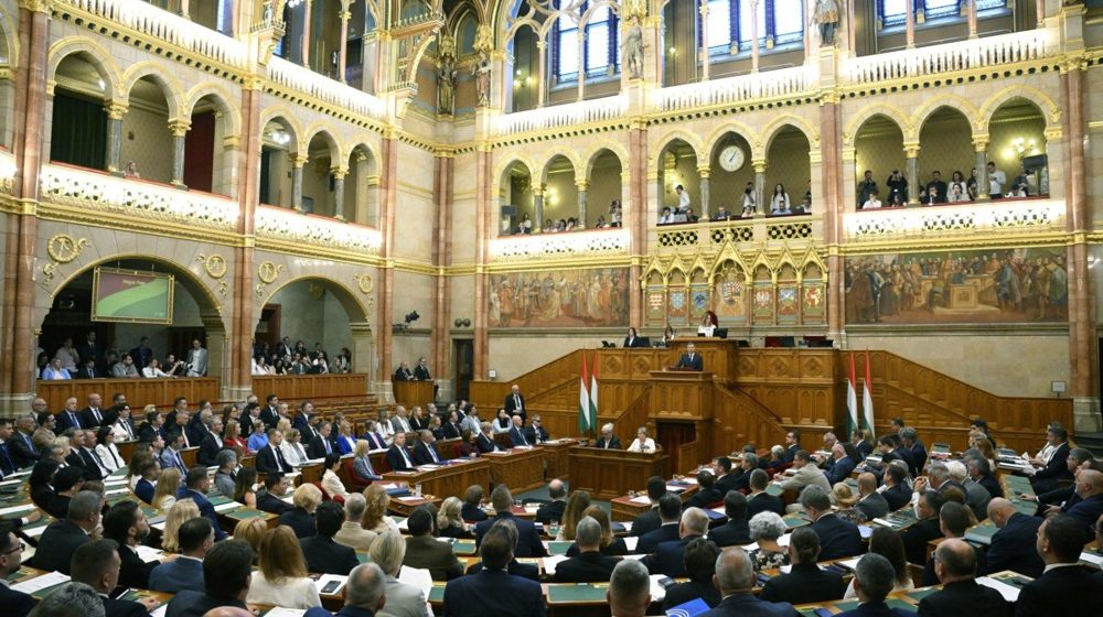 "Jedina funkcija joj je bila da zastrašuje građane, medije, opozicione partije": Mađarski parlament izglasao ukidanje Orbanove Kancelarije za zaštitu suvereniteta 10