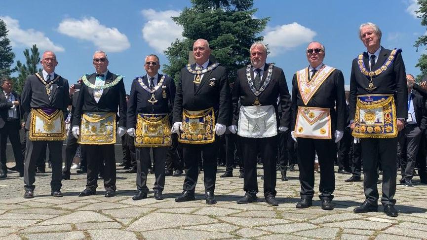 Masoni iz celog sveta poslali poruke mira iz Beograda 6