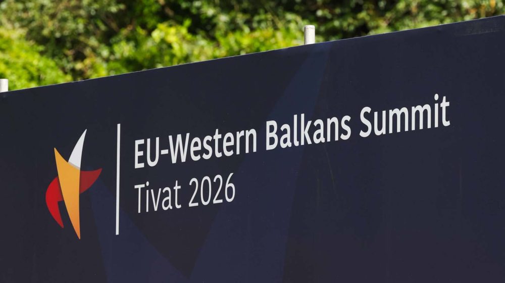 Srbija centar upozorava EU 7