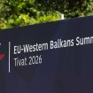 Srbija centar upozorava EU 12