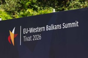 Srbija centar upozorava EU 1