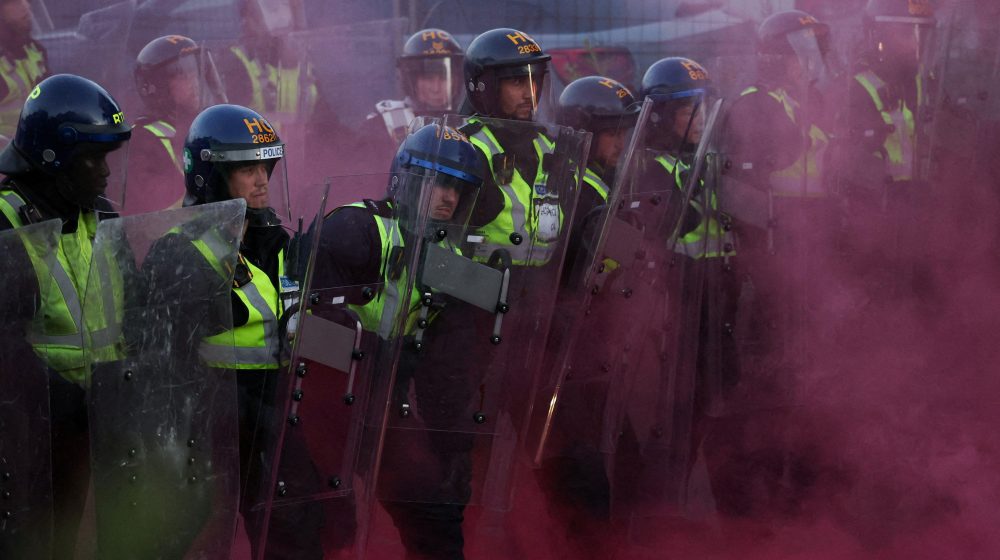 Sukobi sa policijom na protestima zbog ubistva tinejdžera u Velikoj Britaniji 4