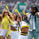 Počelo je: Šakira i Selma Hajek zapalile mundijalski fitilj na stadionu Asteka 4