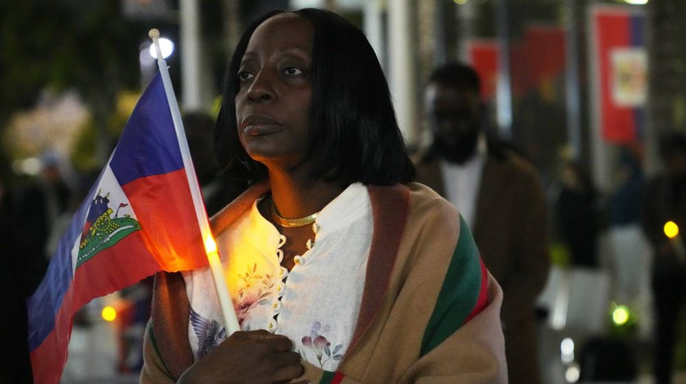 Vrhovni sud SAD dozvolio Trampu da ukine zaštitu migrantima iz Haitija i Sirije 8