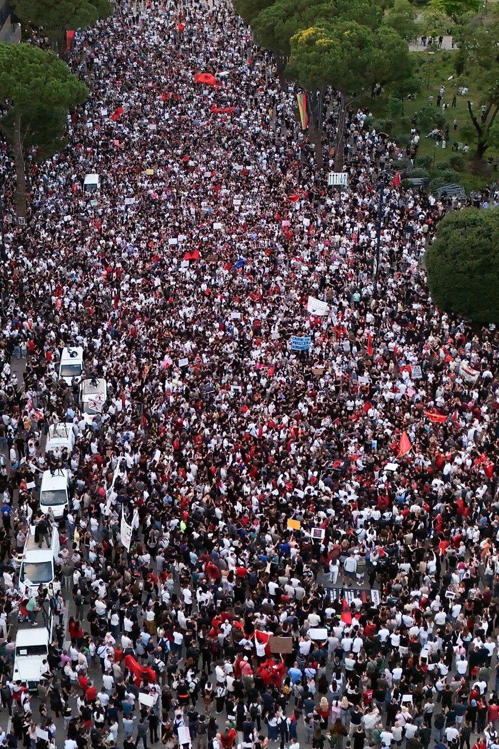 'Revolucija flamingosa' u Albaniji: Masovni protesti zbog projekta povezanog sa Trampovim zetom 6 protest u tirani
