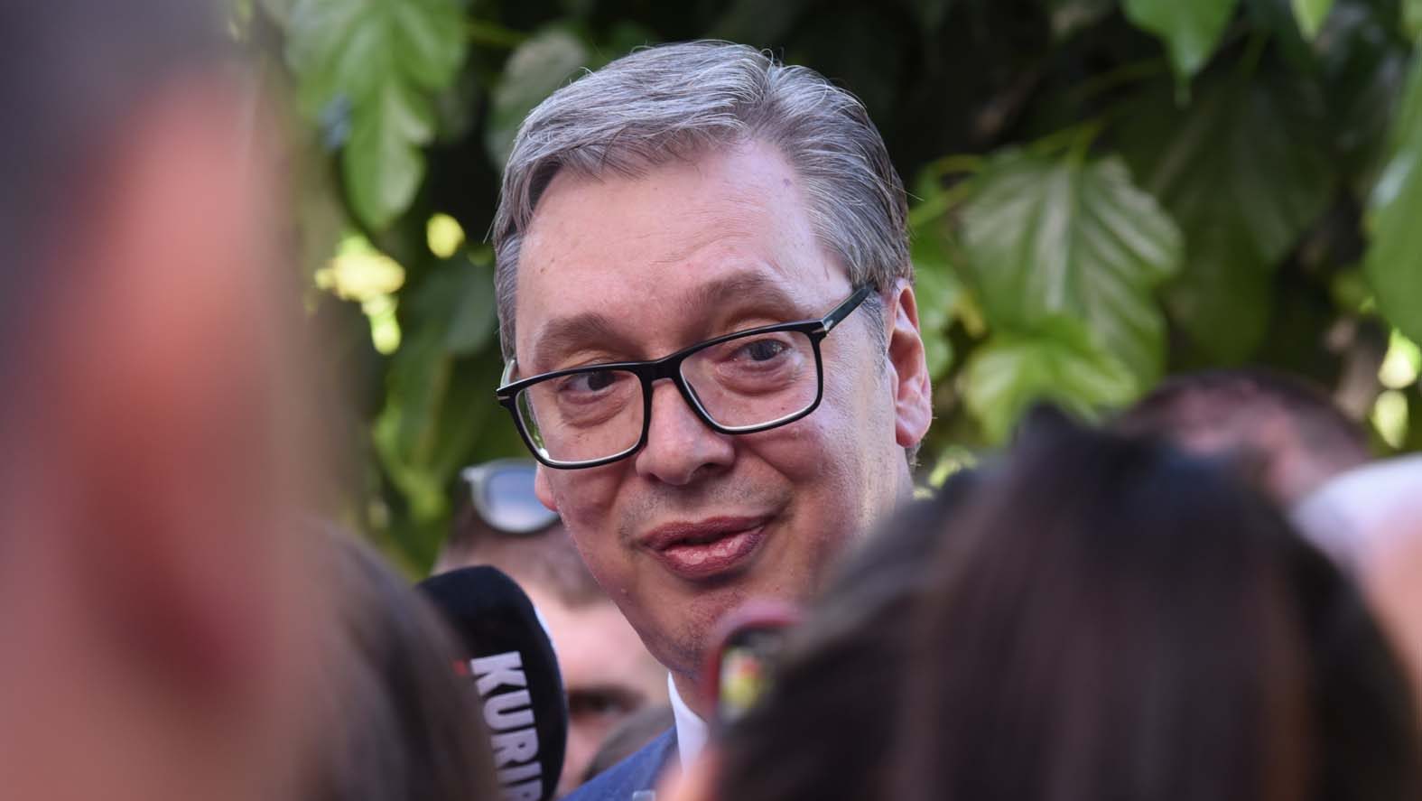 Šta je Vučiću u glavi?