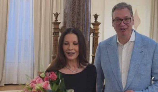 Ketrin Zita Džouns i Aleksandar Vučić