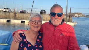 'Bilo je nestvarno': Britanski par o susretu sa ruskim ratnim brodom i pucnjima upozorenja 12