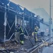 Ruski napadi izazvali požar u manastirskom kompleksu u Kijevu, poginulo pet osoba u Harkovu 11