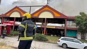 Požar u tržnom centru na Novom Beogradu: ‘To je planulo i gotovo…’