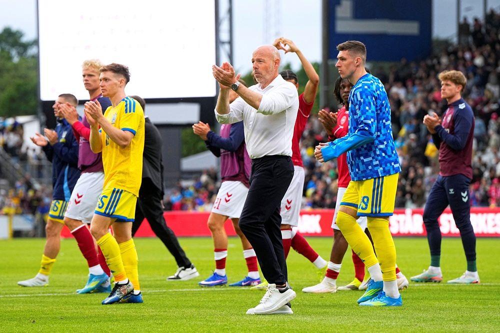 Danski fudbaler Kristijan Eriksen ponovo kolabirao na terenu: 'Dobro je' 6 kristijan eriksen se srušio na teren