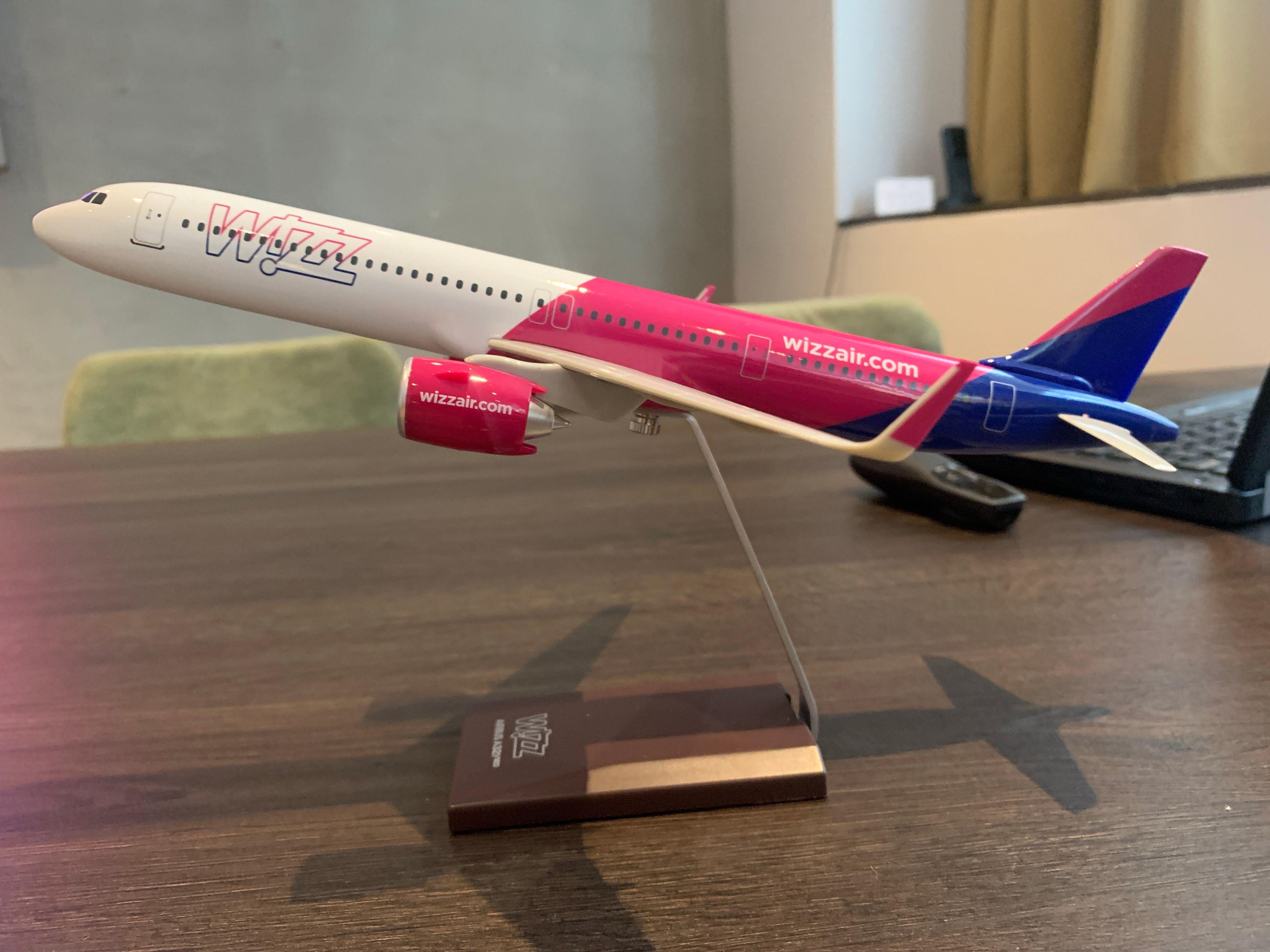 Kako je Viz Er uleteo u turbulentno nebo iznad Srbije 3 Maketa aviona