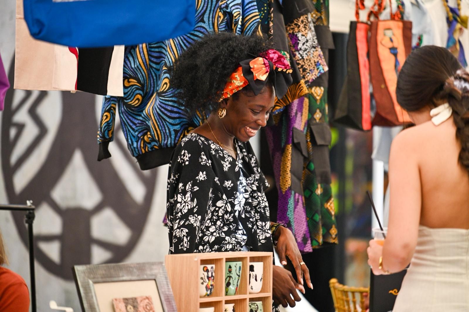 afro festival Počeo Afro festival u Beogradu: Živa scena susreta umetnosti, muzike, dizajna i savremenog i tradicionalnog stvaralaštva 5