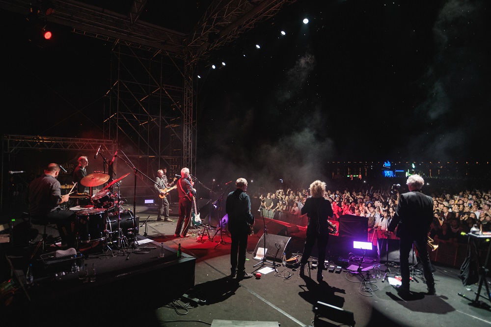 Ovacije uz Dunav: Rundek, Haustor & Ekipa osvojili Luku Beograd 2 Ovacije uz Dunav: Rundek, Haustor & Ekipa osvojili Luku Beograd 1