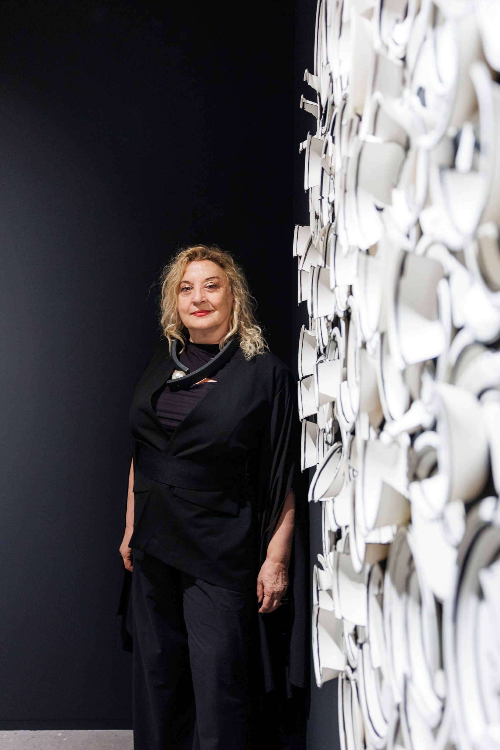 INTERVJU Vesna Perunović, srpsko-kanadska umetnica: Otpor ne vidim kao jednokratan čin pobune, već kao kontinuiranu praksu očuvanja ljudskosti 4 Dots, Vesna Perunovic╠ü, Metod u ludilu 10