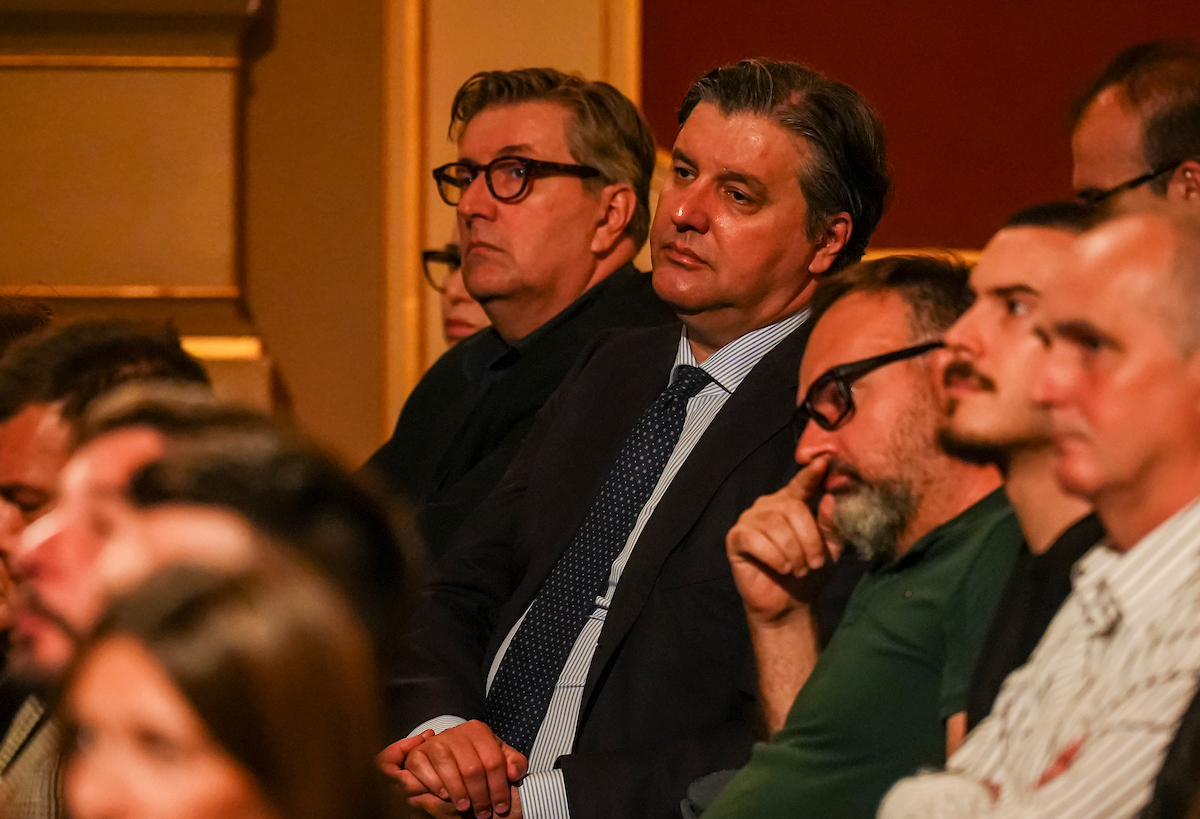 Sahranjen Edin Avdić: "Iza njega nije ostala praznina, nego nezaboravna sećanja..." 3 Sahranjen Edin Avdić: "Iza njega nije ostala praznina, nego nezaboravna sećanja..." 3