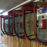 Halo, ima li signala: Da li rade i koristi li neko crvene telefonske govornice? 6
