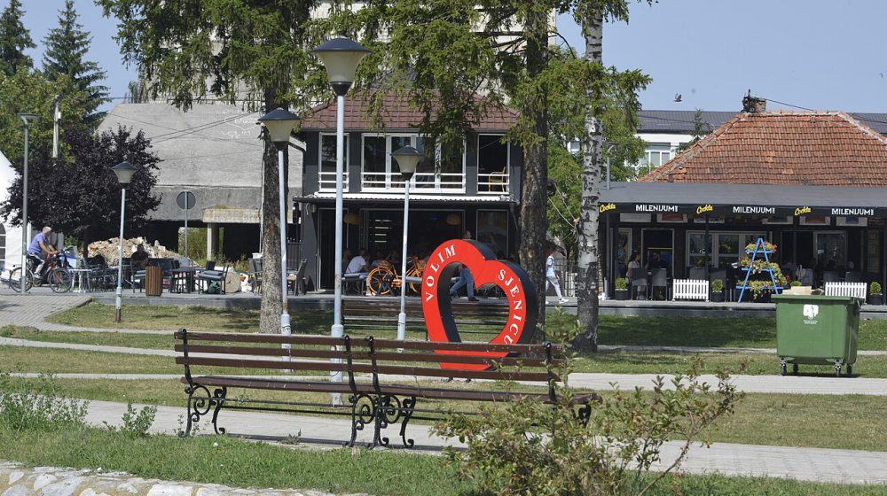 U Sjenici proglašena vanredna situacija zbog nagomilavanja komunalnog otpada, građani podeljeni oko deponije Goveđak 5