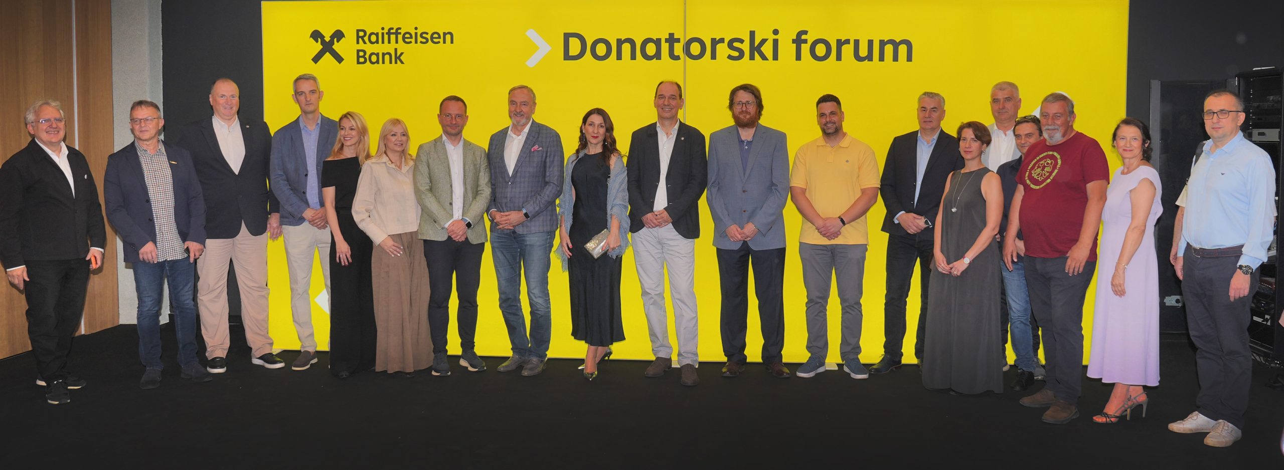 Donatorski forum Raiffeisen banke okupio lekare, profesore, umetnike i aktiviste za zaštitu prirode 2 Donatorski forum Raiffeisen banke okupio lekare, profesore, umetnike i aktiviste za zaštitu prirode 2
