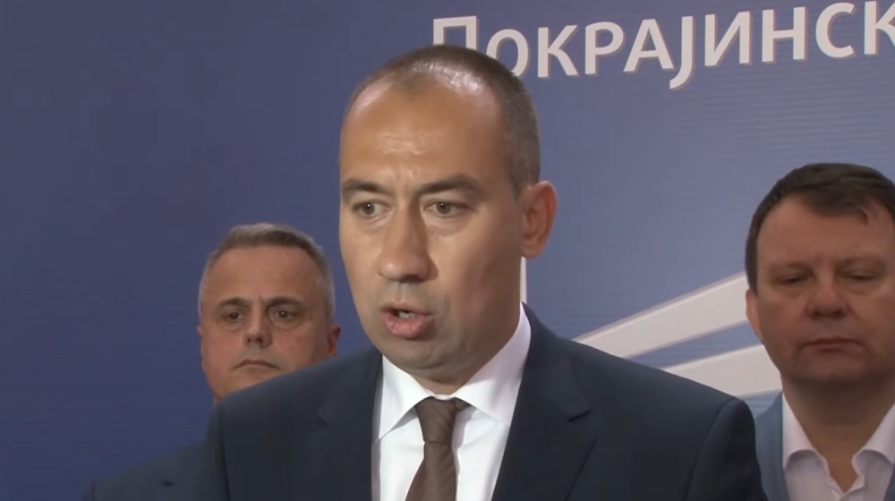 Predsednik opštine Bečej ušao u raspravu sa majkama koje štrajkuju glađu 12