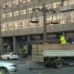 Šapićevo iznenađenje postavljeno na kružnom toku na Terazijama 13
