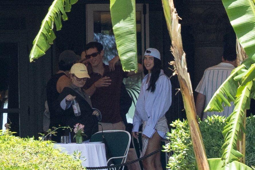 Sicilijanska svadba Due Lipe i Kaluma Tarnera, pevao im Elton Džon 11 dua lipa i kalum tarner, venčanje due lipe, kalum tarner
