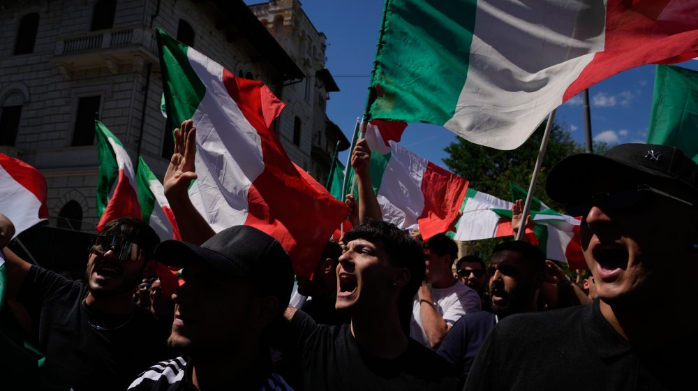 Hiljade ljudi u Rimu na rivalskim anti i pro-migracionim demonstracijama 1