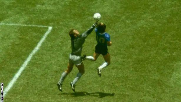 Mundijalske godišnjice: Zidanova glava, Maradonin šou i jedini 'povratak fudbala kući' 11