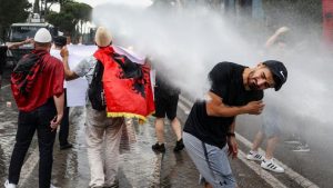 Sukobi u Tirani: Nastavljeni protesti zbog projekta navodno povezanog sa Trampovim zetom 9