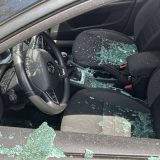 Vandalizovan automobil sina Dinka Gruhonjića u Novom Sadu (FOTO) 5