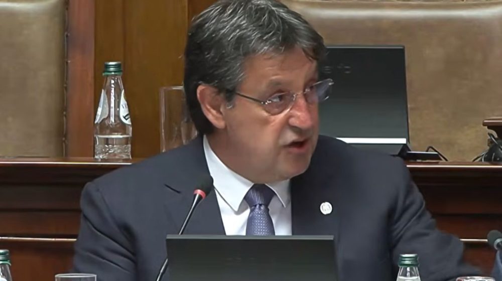 Gašić u Skupštini: Neću dozvoliti da časno ime Vučića napadate na tako bezobrazan način 11