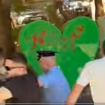 Opštinska inspekcija pokušala da ukloni znak „Volim Mitrovicu“, policija privela Radojevića i Zaporožca 8