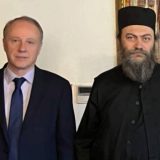 Zašto je poseta Vladana Đokića Hilandaru razbesnela tabloide, a kakvu poruku je rektor Beogradskog univerziteta poslao? 9