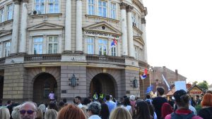 "Odbor za Statutarna pitanja dao pozitivno mišljenje o integraciji spornog Fakulteta srpskih studija u Univerzitet u Nišu": Studenti u blokadi Filozofskog 12 "Odbor za Statutarna pitanja dao pozitivno mišljenje o integraciji spornog Fakulteta srpskih studija u Univerzitet u Nišu": Studenti u blokadi Filozofskog 9